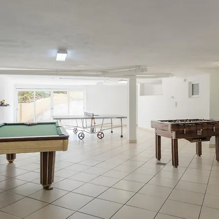 Popa - Golf Front With Games By Hd